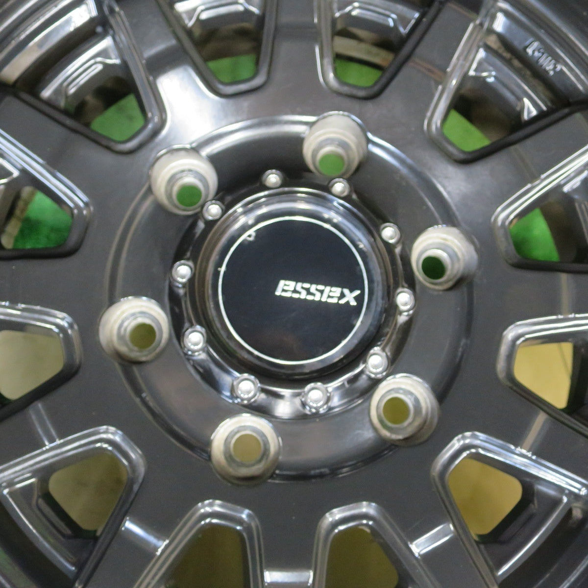 バリ溝！23年！9.5分★スタッドレス ESSEX エセックス EX-15 195/80R15 107/105N ブリヂストン ブリザック VL10 PCD139.7/6H★5111403TTス