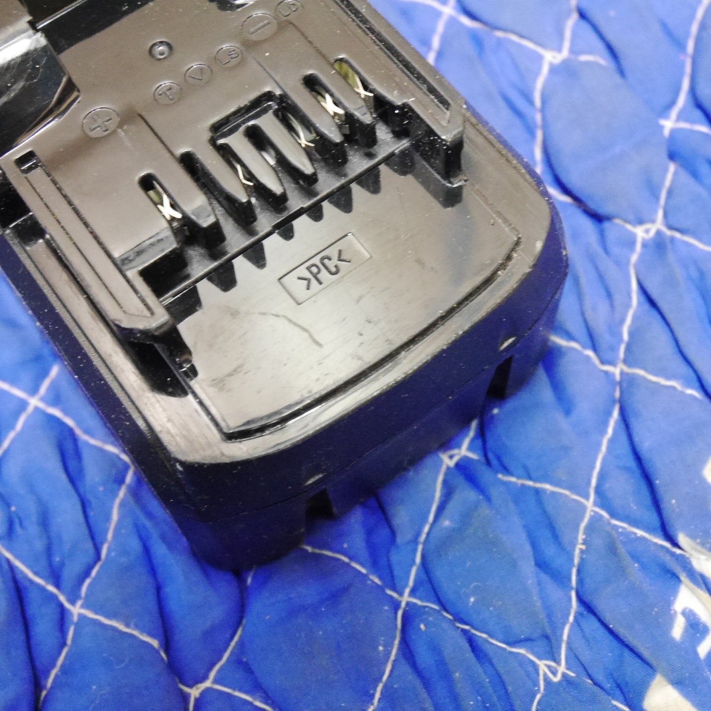 [送料無料] ☆HiKOKI ハイコーキ AC/DC アダプター ET36A マルチボルト 蓄電池 対応 36V☆