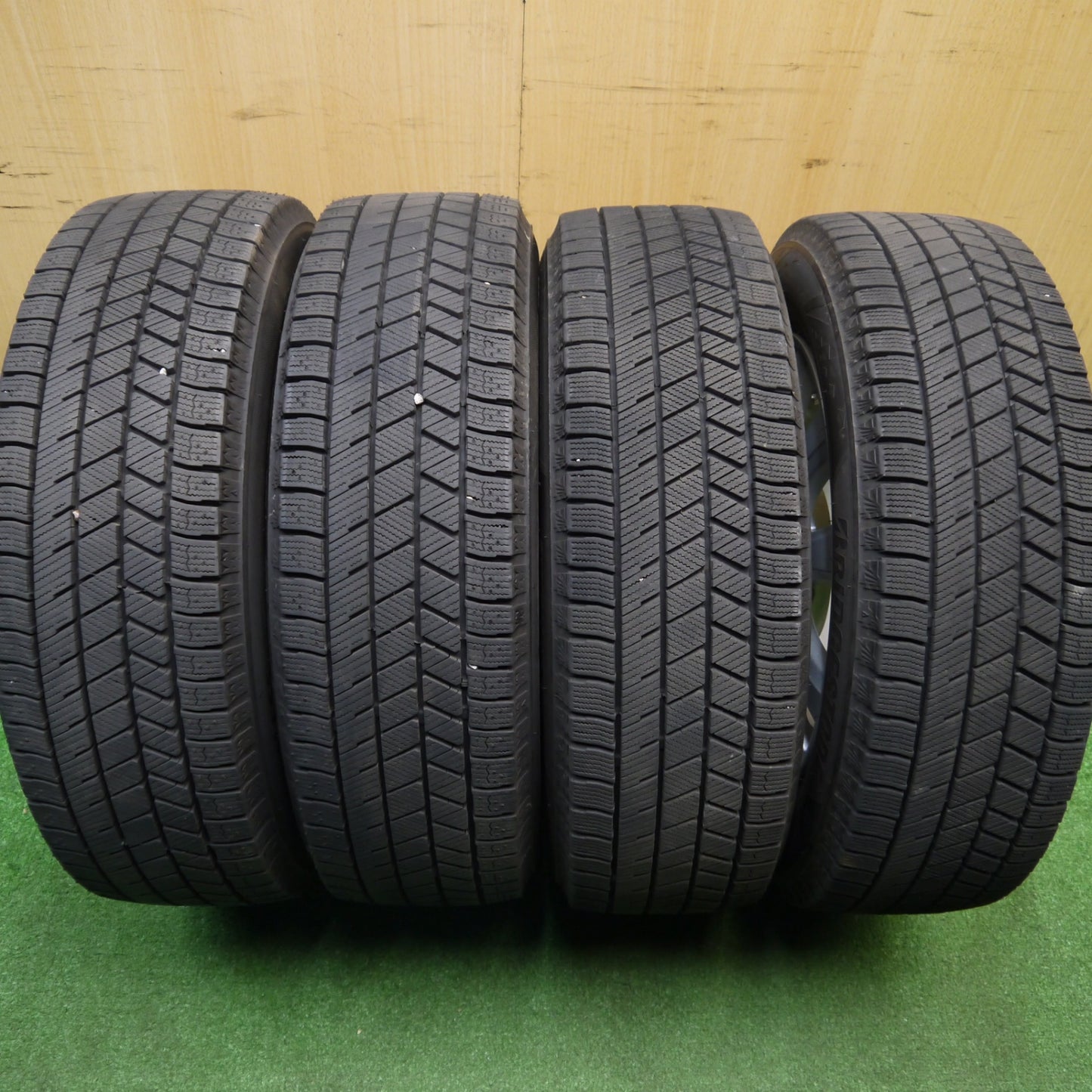 バリ溝！23年！キレイ！ほぼ10分★スタッドレス 185/65R15 ブリヂストン ブリザック VRX3 ENERGYLINE エナジーライン 15インチ PCD114.3/5H★5111705Hス