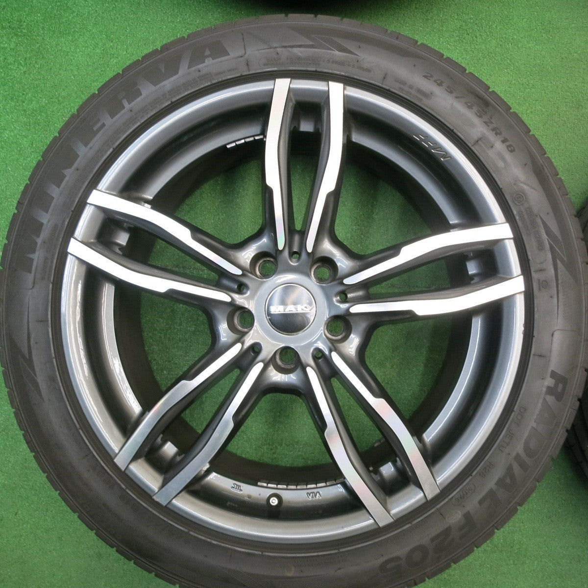 バリ溝！24年！9分★BMW 等 MAK LUFT FF 245/45R18 ミネルバ ラジアル F205 18インチ PCD112/5H★5042202TNノ