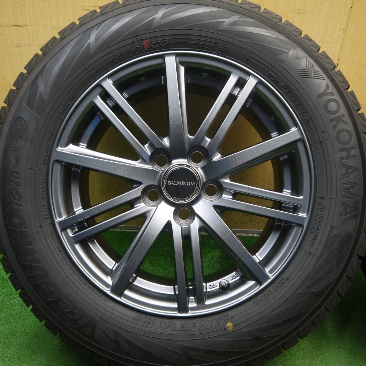 バリ溝！25年！キレイ！ほぼ10分◎プリウス 等 195/65R15 スタッドレス ヨコハマ アイスガード iG70 BALMINUM BR10 バルミナ 15インチ PCD100/5H◎6091404Hス