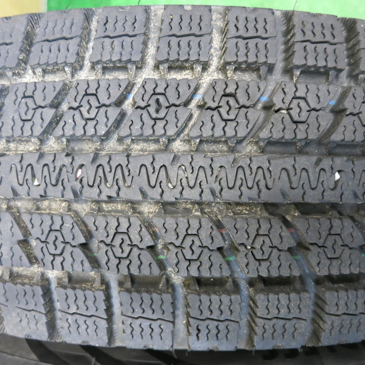 バリ溝！キレイ！9分★KEELER FORCE 175/80R16 スタッドレス トーヨー オブザーブ GSi-5 キーラー フォース 16インチ PCD139.7/5H★5120606HAス