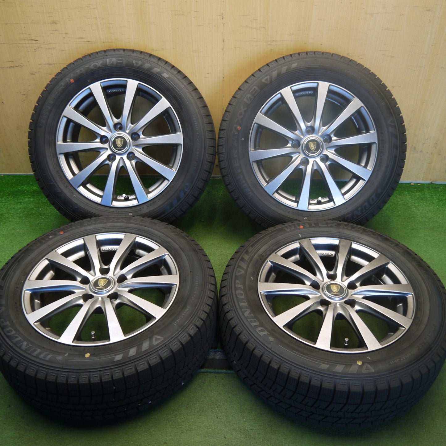 バリ溝！25年！キレイ！9.5分以上◎スタッドレス 205/60R16 ダンロップ ウインターマックス 03 MANARAY SPORT マナレイ スポーツ 16インチ PCD114.3/5H◎6081007Hス