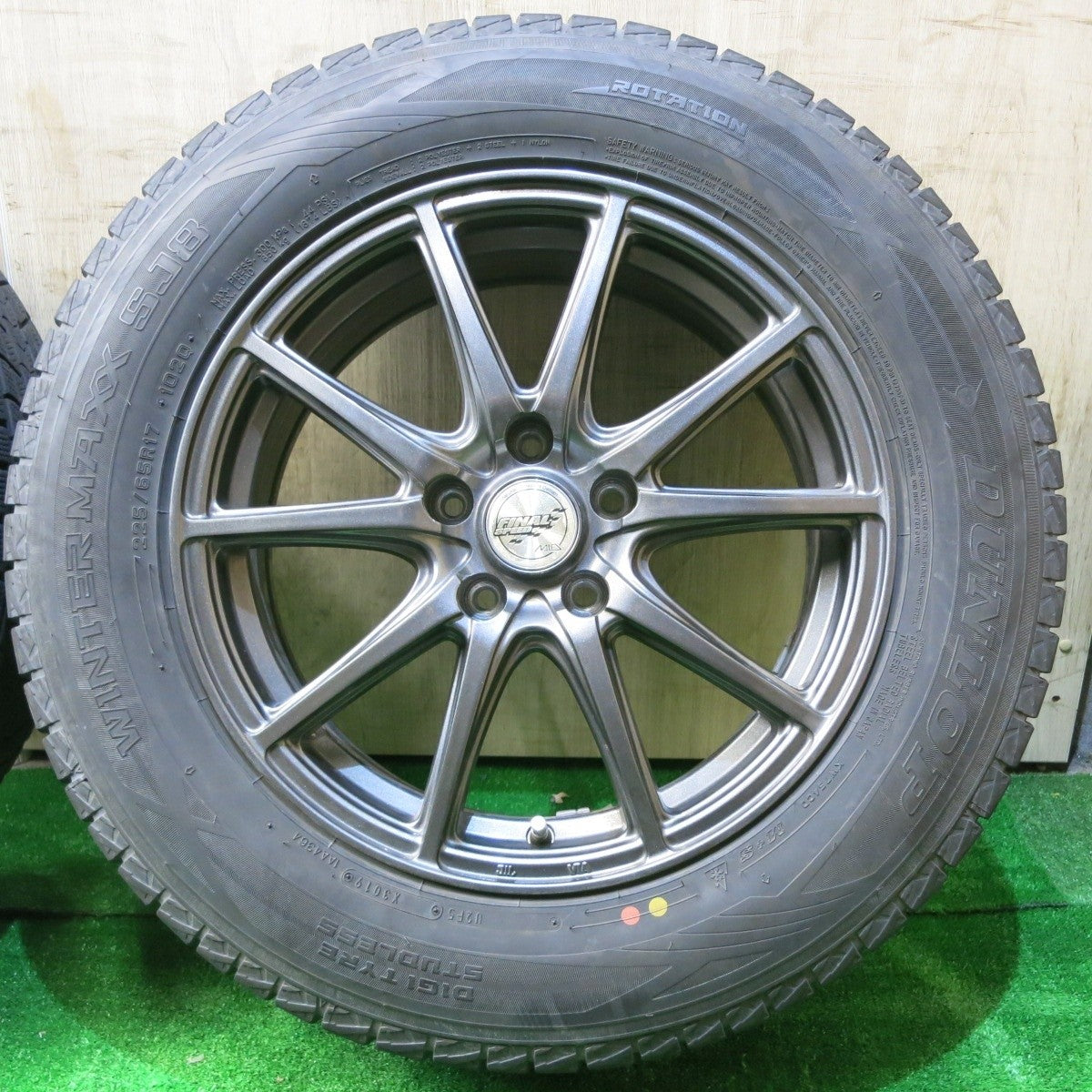 バリ溝！キレイ！9分★スタッドレス 225/65R17 ダンロップ ウインターマックス SJ8 FINAL SPEED MID ファイナルスピード 17インチ PCD114.3/5H★5031402NJス