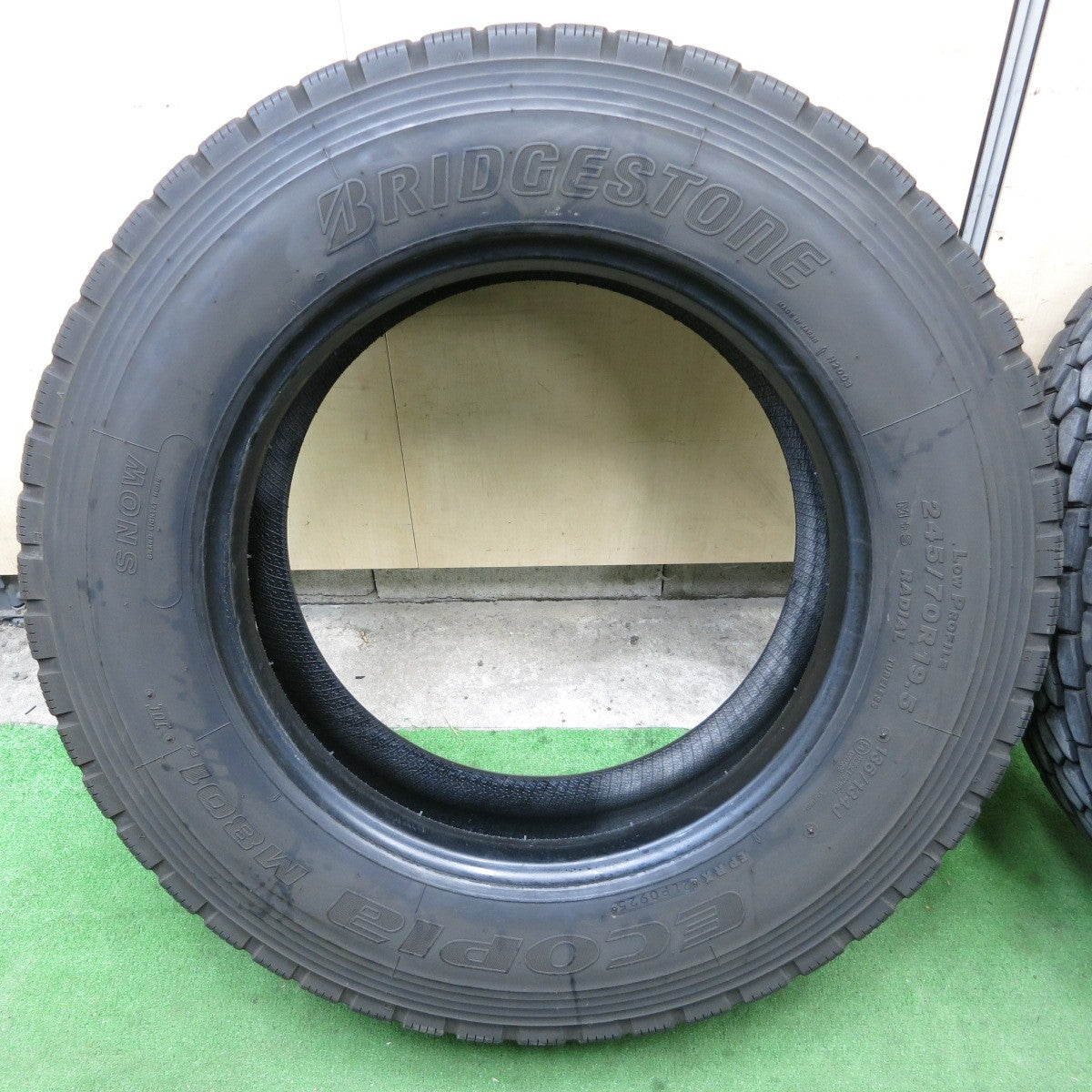 バリ溝！25年！9.5分★トラック タイヤ 245/70R19.5 136/134J ブリヂストン エコピア M801Ⅱ ミックス オールシーズン 19.5インチ★5122906ナスタ