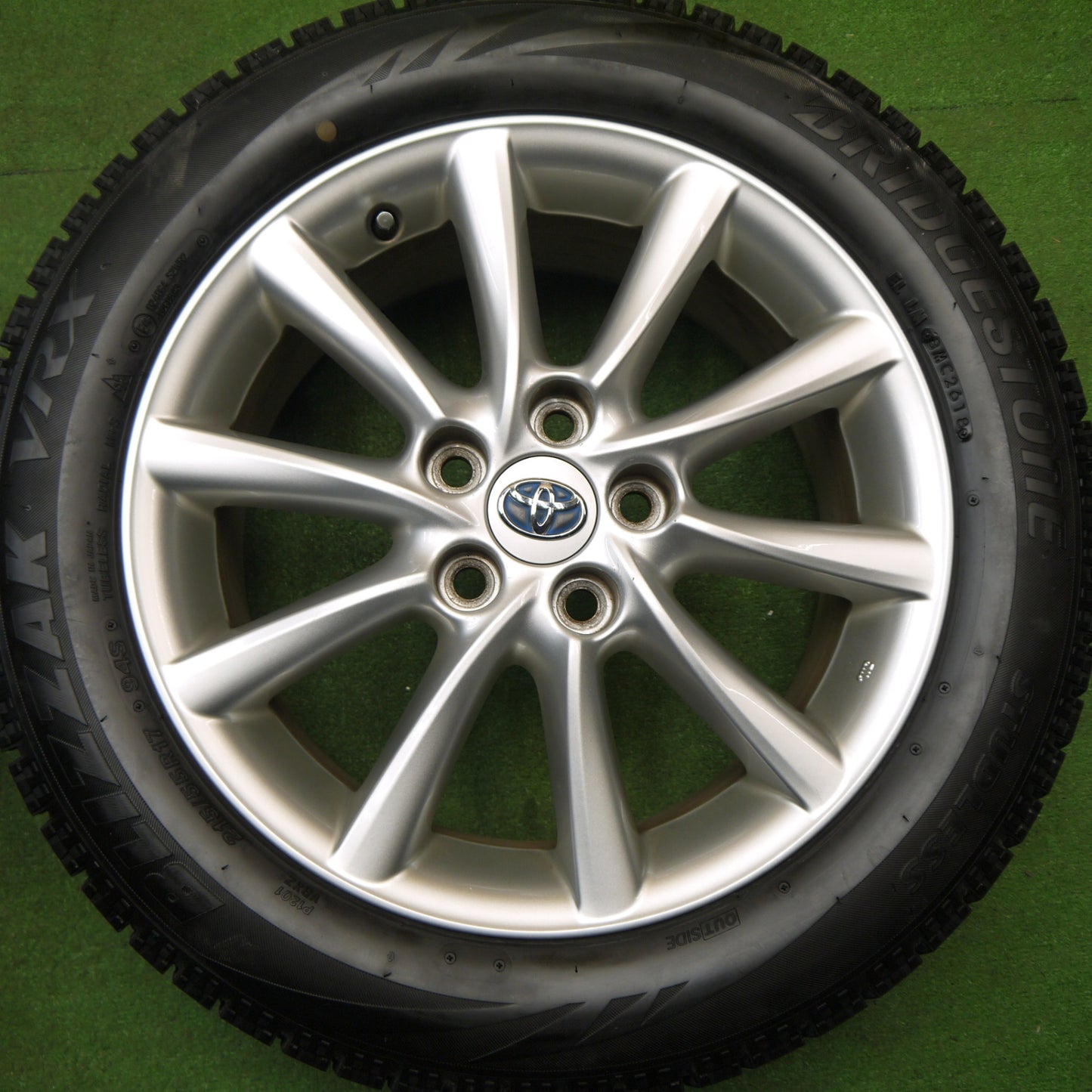 バリ溝！キレイ！9.5分★トヨタ 50系 エスティマ アエラス 純正 215/55R17 スタッドレス ブリヂストン ブリザック VRX 17インチ PCD114.3/5H★5121003Hス