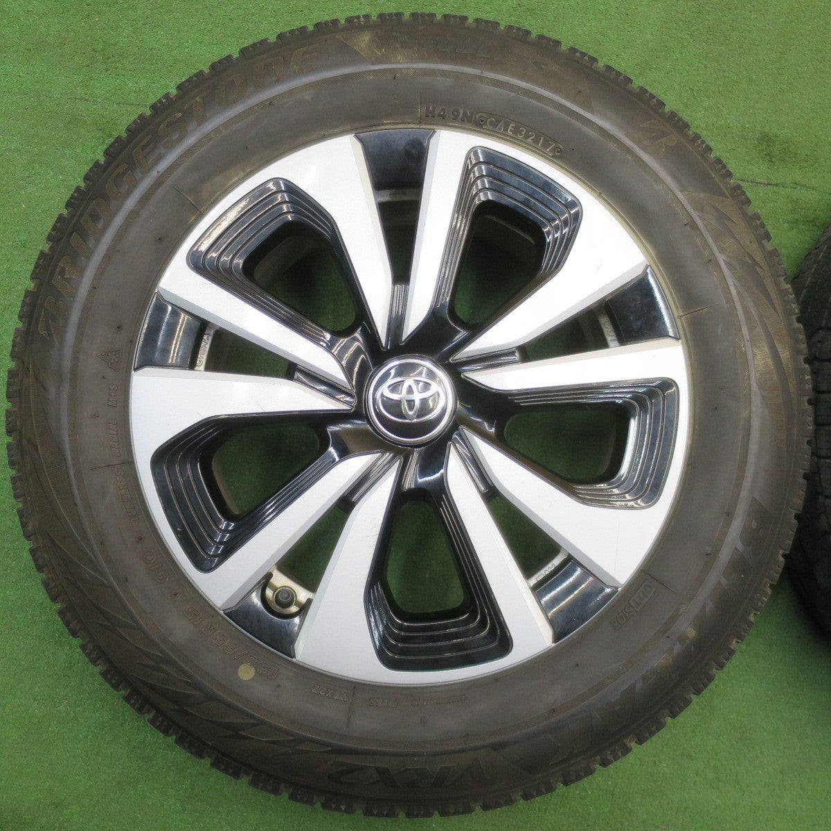 4本価格★トヨタ 50系 プリウス PHV 純正 195/65R15 スタッドレス ブリヂストン ブリザック VRX2 15インチ PCD100/5H★6021402NJス