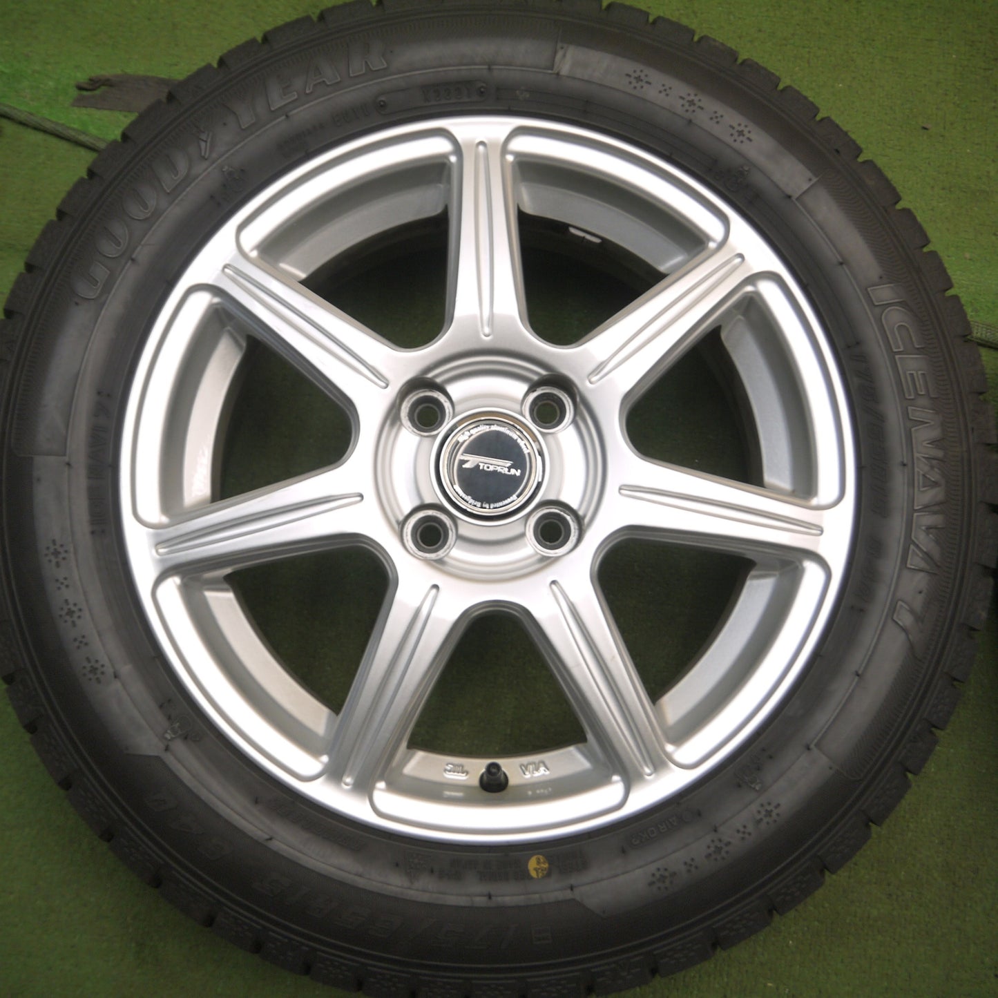 *送料無料* 超バリ溝！21年！キレイ！ほぼ10分★スタッドレス 175/65R15 グッドイヤー アイスナビ6 TOPRUN トップラン 15インチ PCD100/4H★4052701Hス