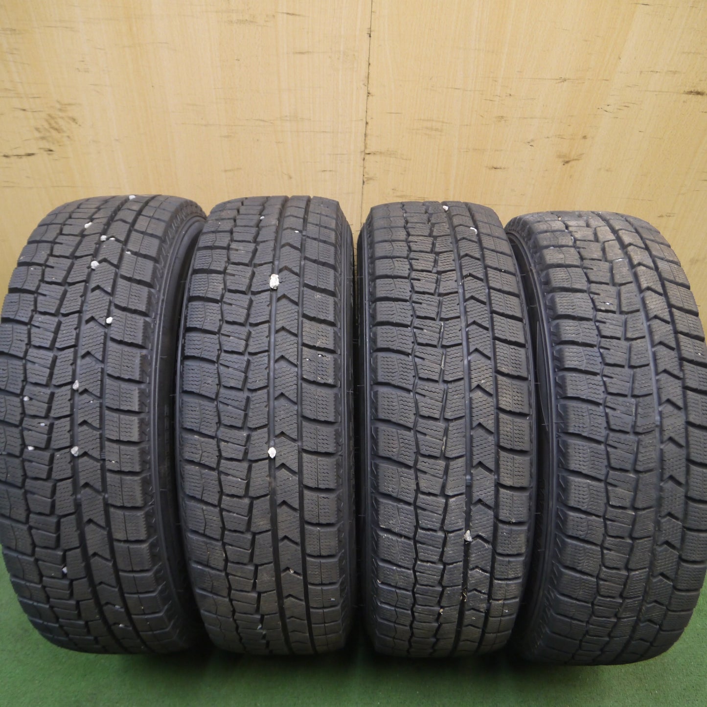 *送料無料* バリ溝！23年！キレイ！9.5分以上★スタッドレス 175/65R14 ダンロップ ウインターマックス WM02 FINAL SPEED MiD PCD100/4H★4053110Hス