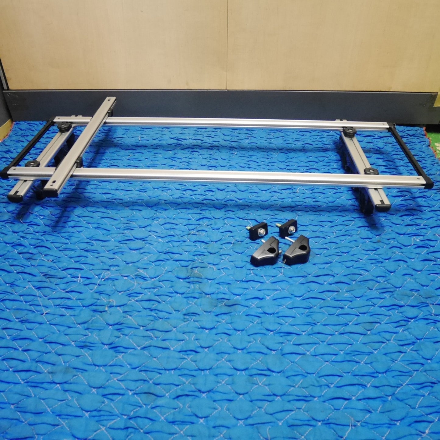 [送料無料] キレイ☆スズキ ジムニー シエラ 純正 OP オプション ロッドホルダー inno.製 型式 不明 釣り イノー☆