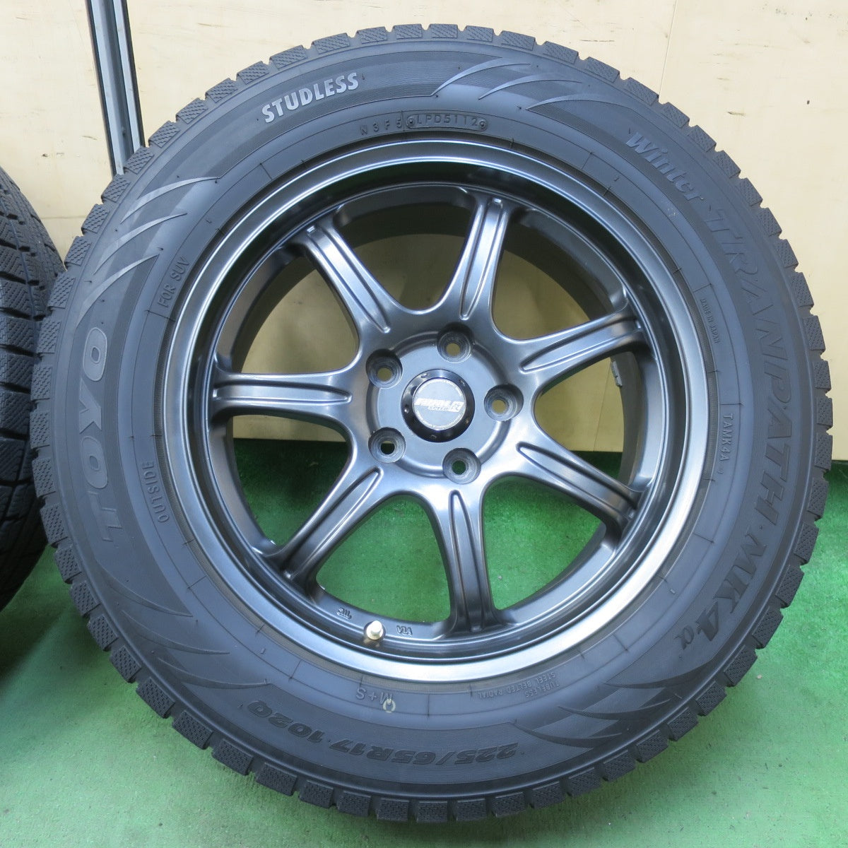 キレイ★FAINAL SPEED 改 225/65R17 スタッドレス トーヨー ウインター トランパス MK4α 17インチ ファイナルスピード PCD114.3/5H★5100901イス