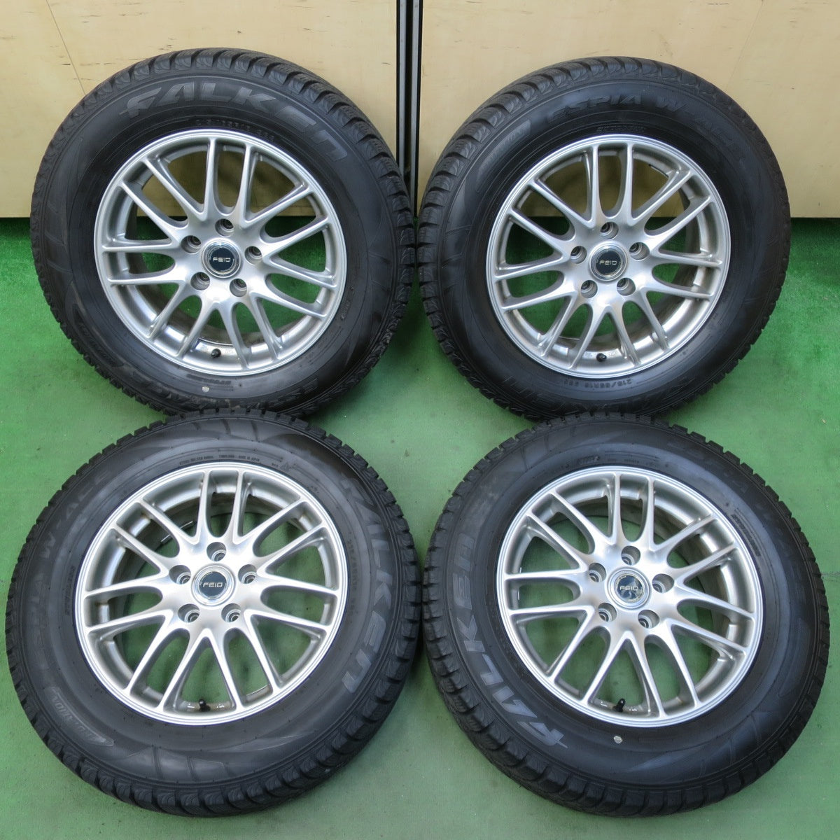 バリ溝！9分★スタッドレス 215/65R16 ファルケン エスピア W-ACE FEID 16インチ PCD114.3/5H★5072805イス
