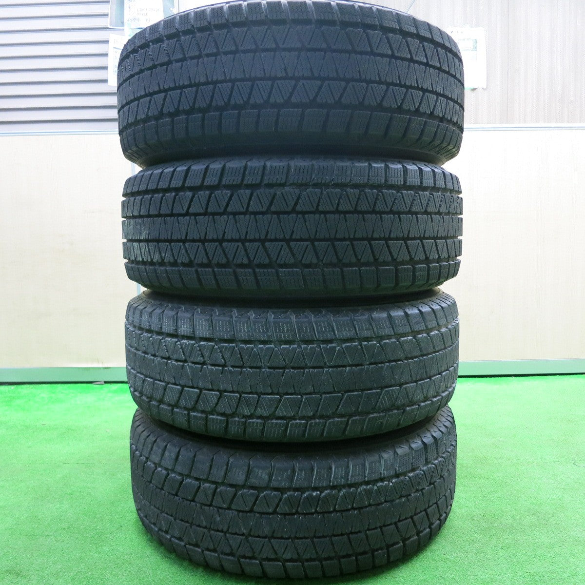 [送料無料] バリ溝！22年！9分★スタッドレス 265/65R17 ブリヂストン ブリザック DM-V3 MAD CROSS XD-7 マッドクロス PCD139.7/6H★4103101HAス