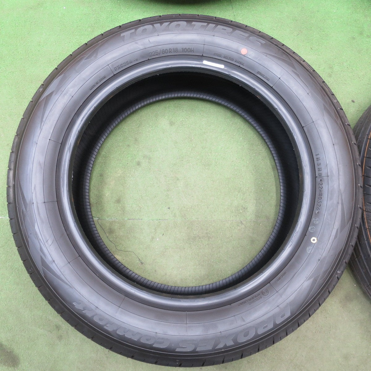 新車外し！26年★225/60R18 トーヨー プロクセス Comfort 18インチ タイヤ 40系 アルファード ヴェルファイア ハリアー 等★6060201NGノタ