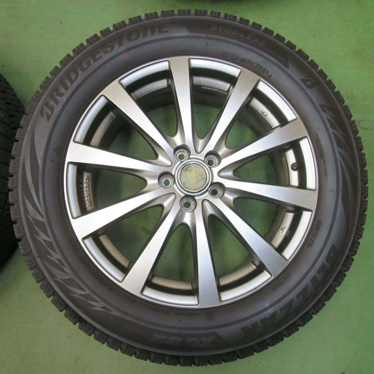 バリ溝！21年！キレイ！9.5分★インプレッサ 等 225/55R17 スタッドレス ブリヂストン ブリザック XG02 MANARAY SPORT マナレイ スポーツ 17インチ PCD100/5H★5112102イス