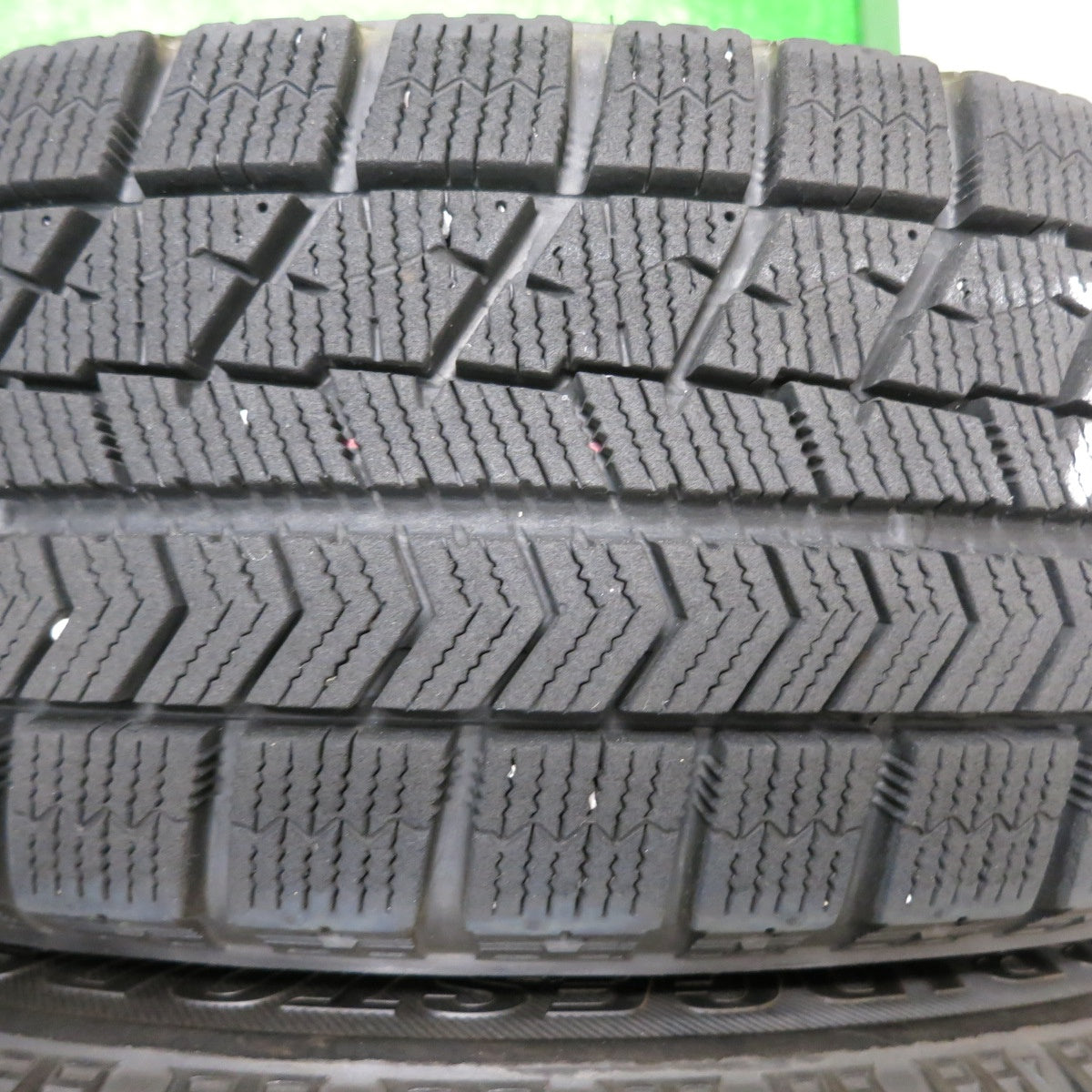 [送料無料] バリ溝！キレイ！8.5分★スタッドレス 155/65R14 ブリヂストン ブリザック VRX LEBEN レーベン 14インチ PCD100/4H★4092102NJス