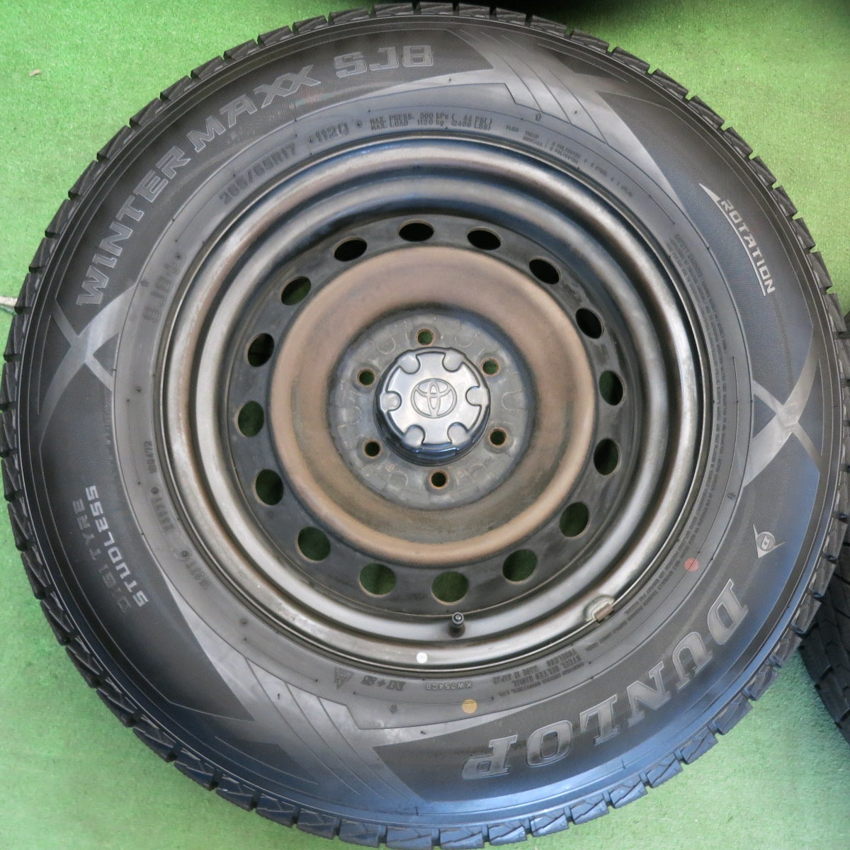 バリ溝！9.5分★トヨタ FJクルーザー 純正 スチール 265/65R17 スタッドレス ダンロップ ウインターマックス SJ8 SJ8+ 17インチ PCD139.7/6H★6061101HAス