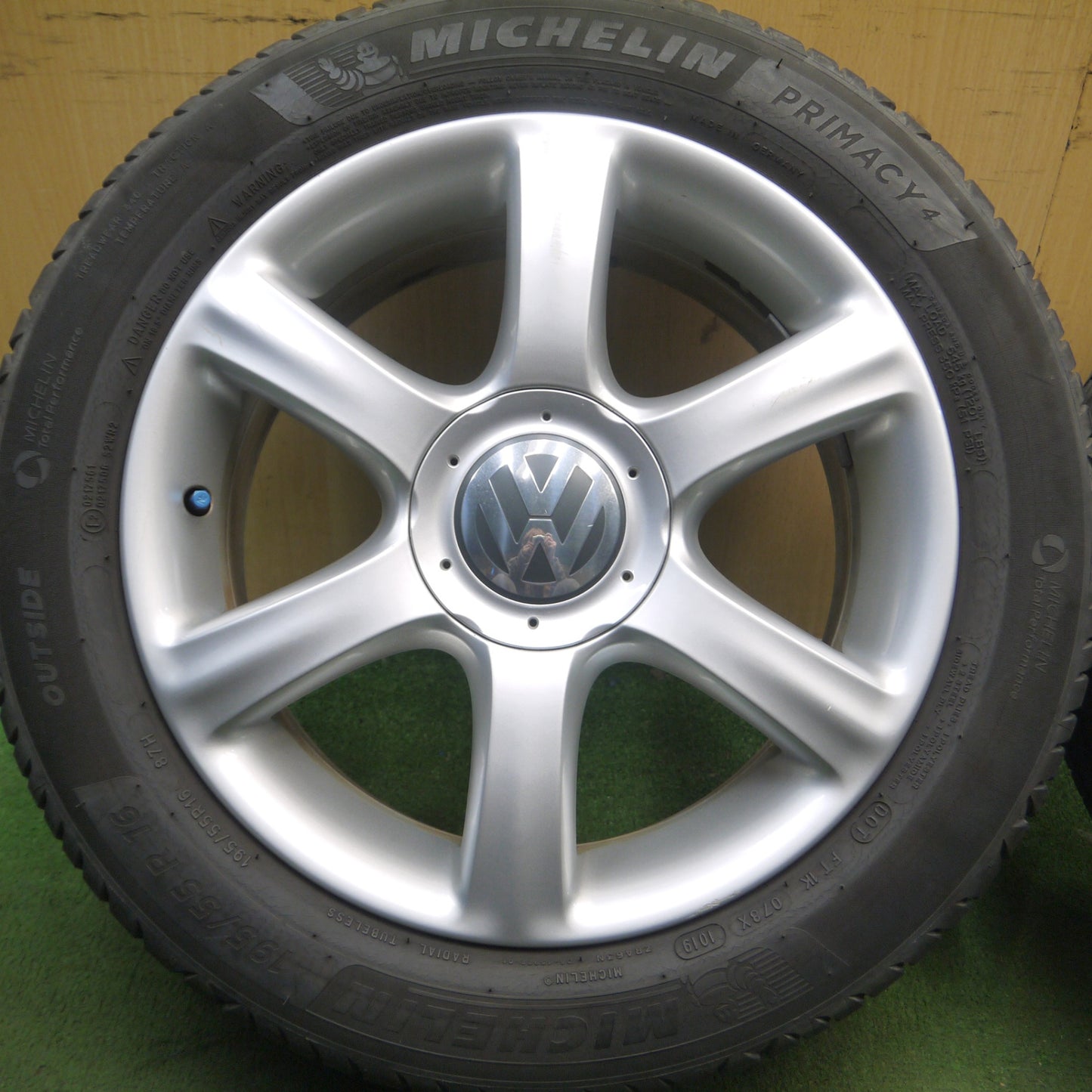 *送料無料* バリ溝！8.5分★ワーゲン ポロ 純正 BBS RD198 195/55R16 ミシュラン プライマシー4 16インチ PCD100/5H★4032510Hノ