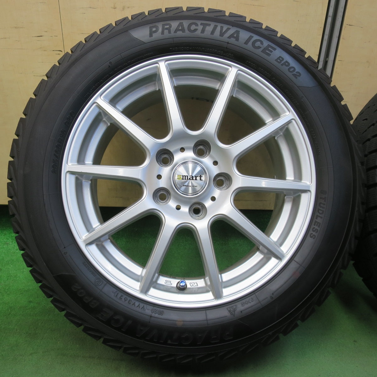 バリ溝！21年！キレイ！9.5分★スタッドレス 205/60R16 プラクティバ アイス BP02 ヨコハマ smart MANARAY SPORT スマート マナレイ 16インチ PCD114.3/5H★5112907イス