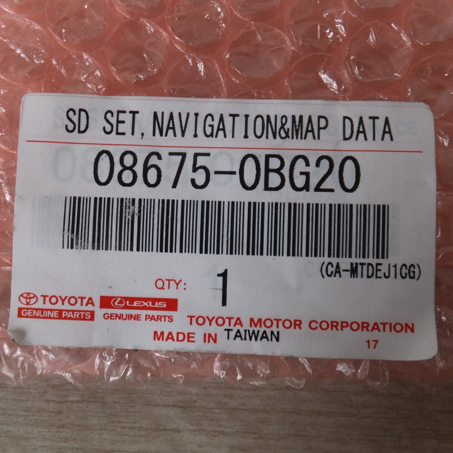 [送料無料] 未使用★トヨタ TOYOTA ナビゲーションシステム 地図SDカード 地図データ 08675-0BE45 2023年秋版　対応機種 NSCN-W68 NSLN-W68★