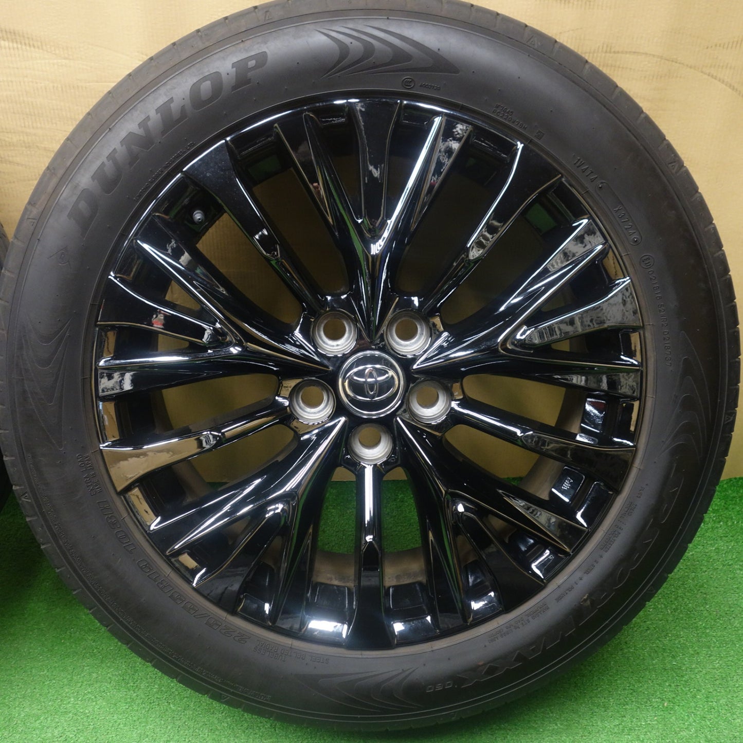 キレイ！24年◎トヨタ 40系 ヴェルファイア Zプレミア 純正 225/55R19 ダンロップ SPスポーツマックス 060 19インチ PCD120/5H◎6062501KTノ