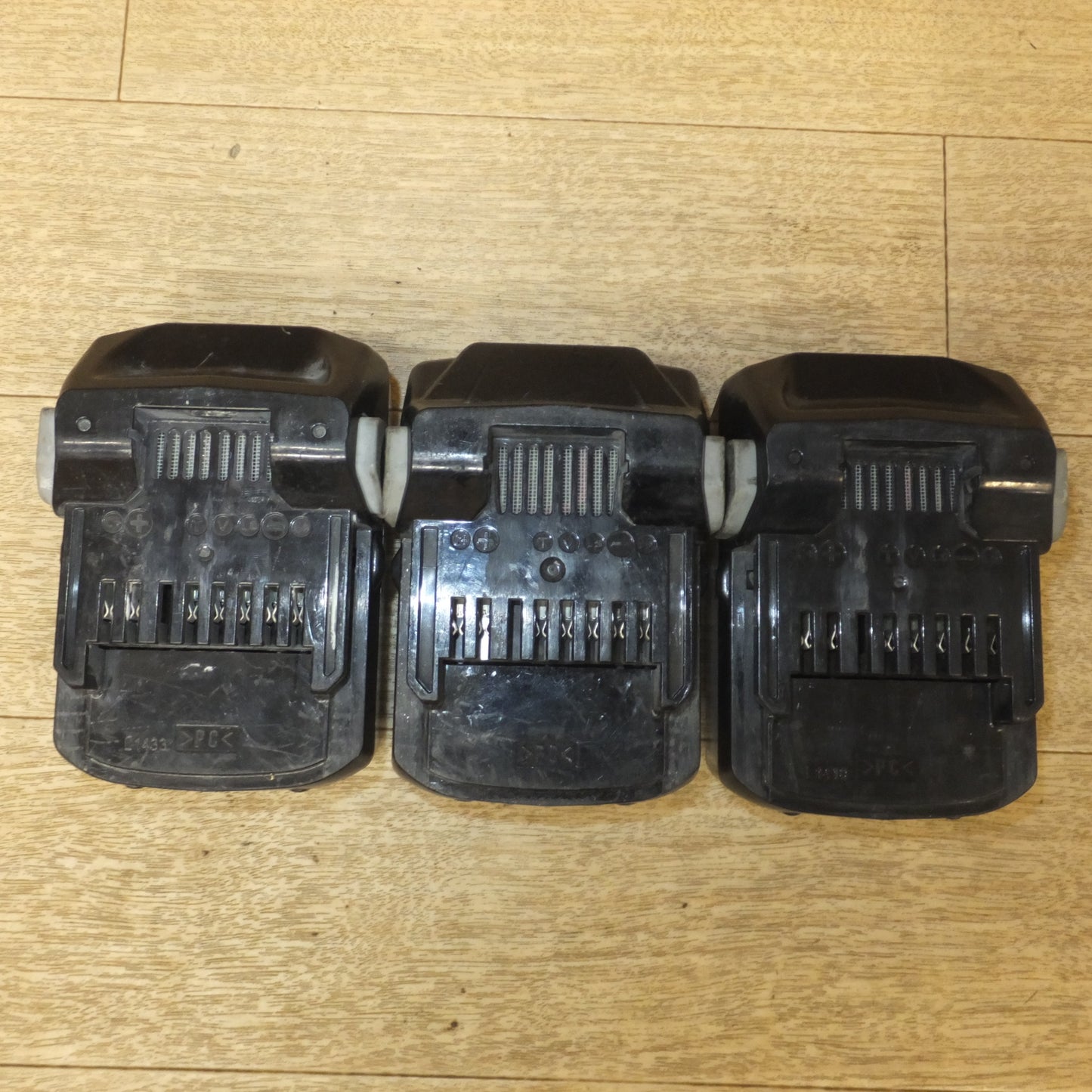 [送料無料] ジャンク★日立 HITACHI 蓄電池 BSL1860 DC18V 6.0Ah 108Wh　BSL1850 DC18V 5.0Ah 90Wh 2個　計 3個 セット★