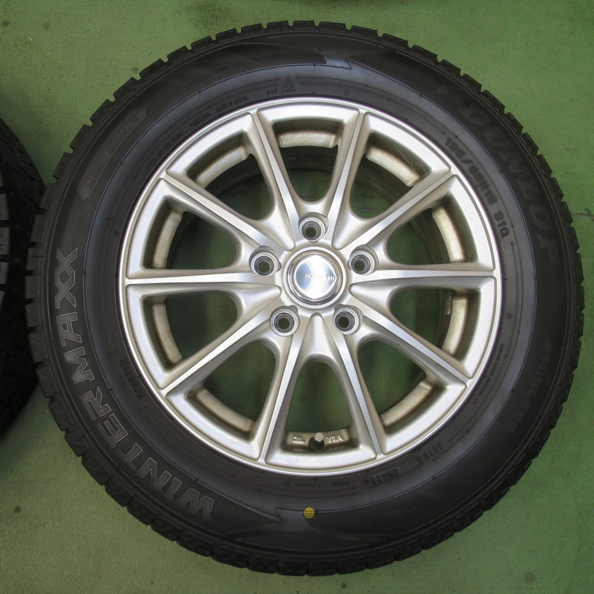 バリ溝！22年！9分★スタッドレス 195/65R15 ダンロップ ウインターマックス WM02 ECO FORME エコフォルム 15インチ PCD114.3/5H★6051804イス