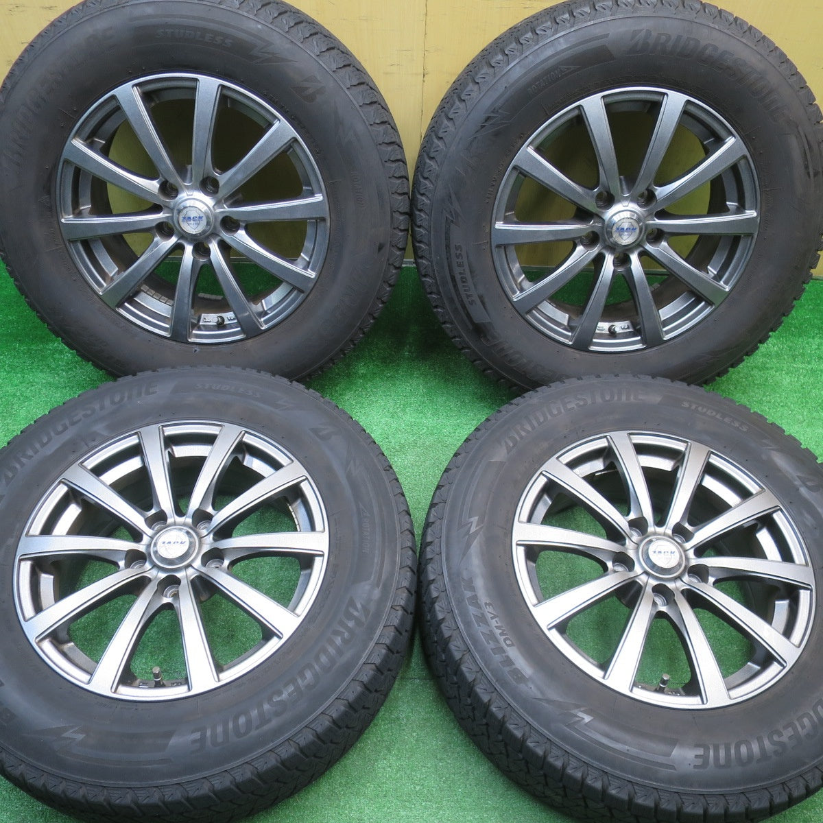 4本価格★スタッドレス 215/70R16 ブリヂストン ブリザック DM-V3 ZACK JP-110 MONZA ザック モンツァ 16インチ PCD114.3/5H★5102905NJス