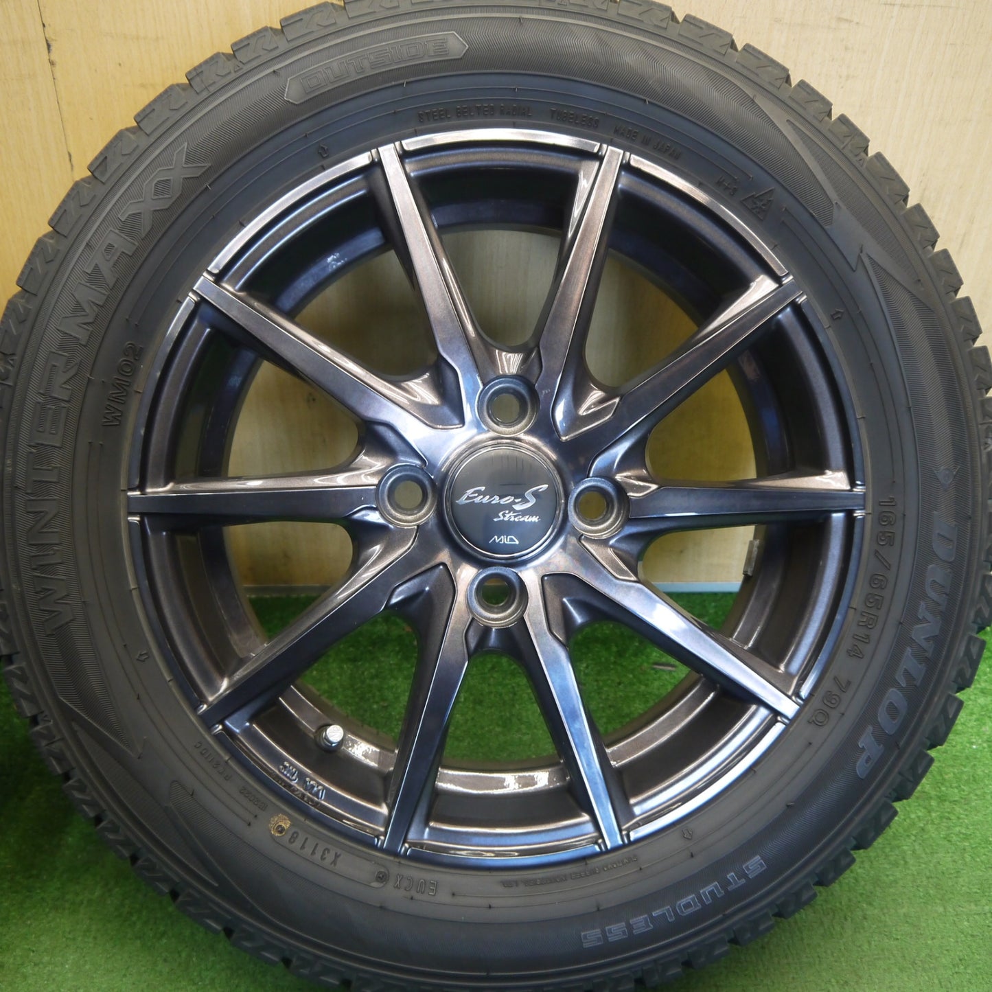バリ溝！キレイ！9.5分◎スタッドレス 165/65R14 ダンロップ ウインターマックス WM02 Euro-S Stream MiD 14インチ ハスラー ルーミー タンク 等 PCD100/4H◎6071403Hス