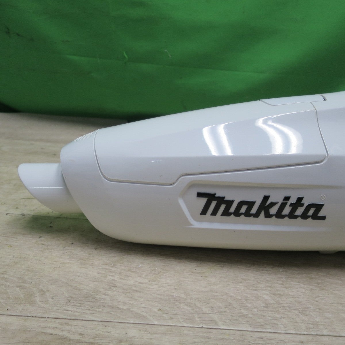 [送料無料] キレイ!付属品付き☆マキタ 充電式 コードレス ハンディ クリーナー 掃除機 CL107FD サイクロン アタッチメント 充電器 バッテリー 紙パック 付き 電動 工具☆