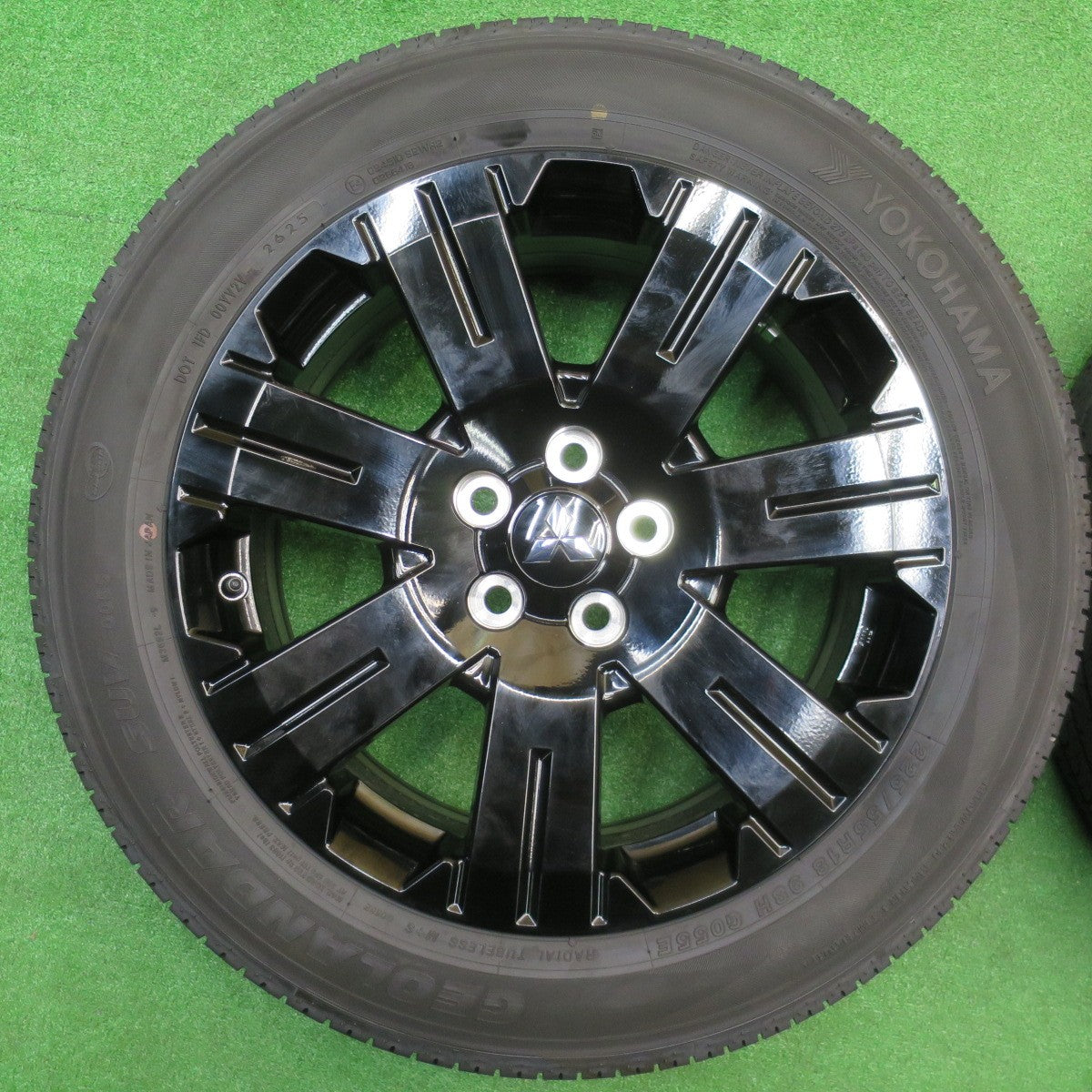 新車外し！25年★三菱 デリカ D:5 シャモニー 純正 ENKEI 225/55R18 ヨコハマ ジオランダー SUV G055 G055E 18インチ エンケイ D5 PCD114.3/5H★5102403NJノ