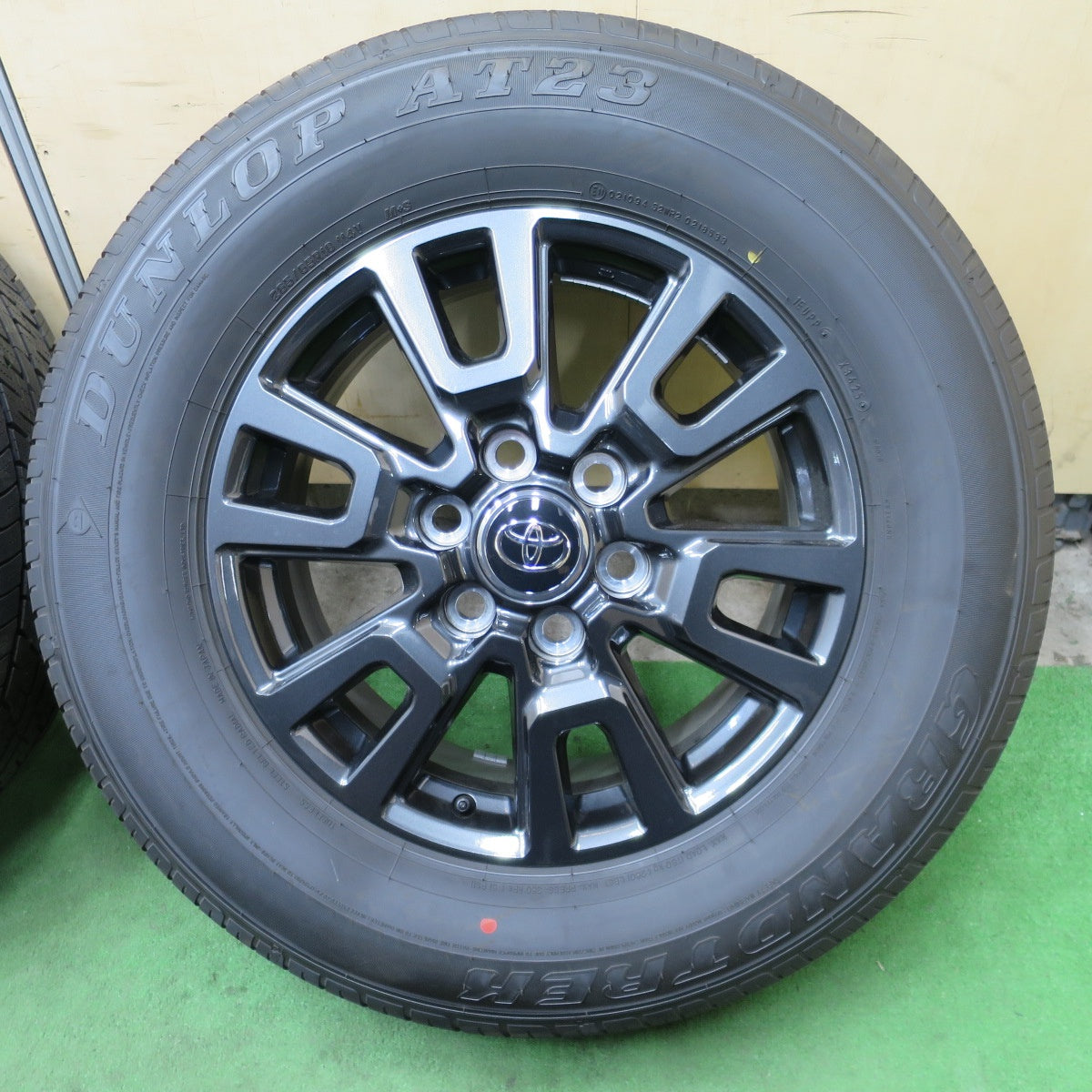 新車外し！25年★トヨタ ランクル 250 VX 純正 265/65R18 ダンロップ AT23 グラントレック 18インチ PCD139.7/6H★6042101NGノ