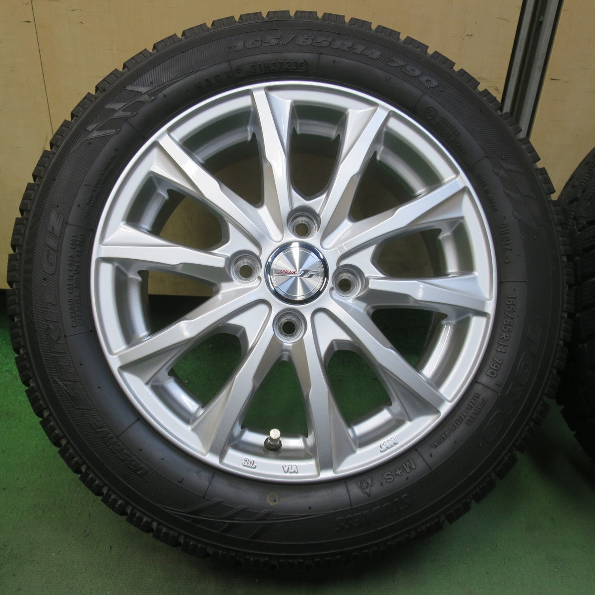 バリ溝！23年！キレイ！ほぼ10分◎スタッドレス 165/65R14 トーヨー オブザーブ ガリット GIZ JOKER ジョーカー 14インチ PCD100/4H◎6101907イス