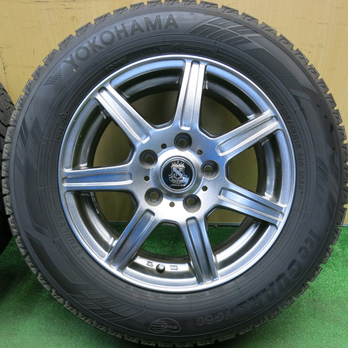 バリ溝！23年！9.5分★スタッドレス 195/65R15 ヨコハマ アイスガード iG60 MANARAY SPORT マナレイ スポーツ 15インチ PCD114.3/5H★6042302HAス