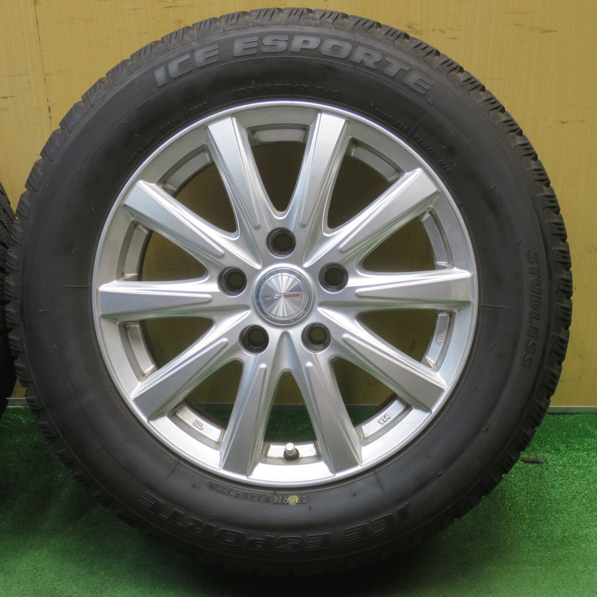 バリ溝！22年！キレイ！9分◎スタッドレス 195/65R15 アイスエスポルテ JOKER ジョーカー 15インチ PCD114.3/5H◎6071703NJス