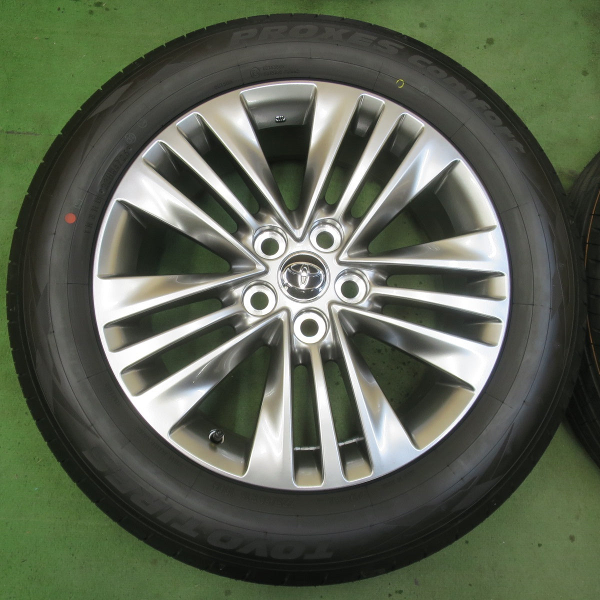 新車外し！25年★トヨタ 40系 アルファード ヴェルファイア 純正 225/60R18 トーヨー プロクセス Comfort コンフォート 18インチ PCD120/5H★6011501イノ