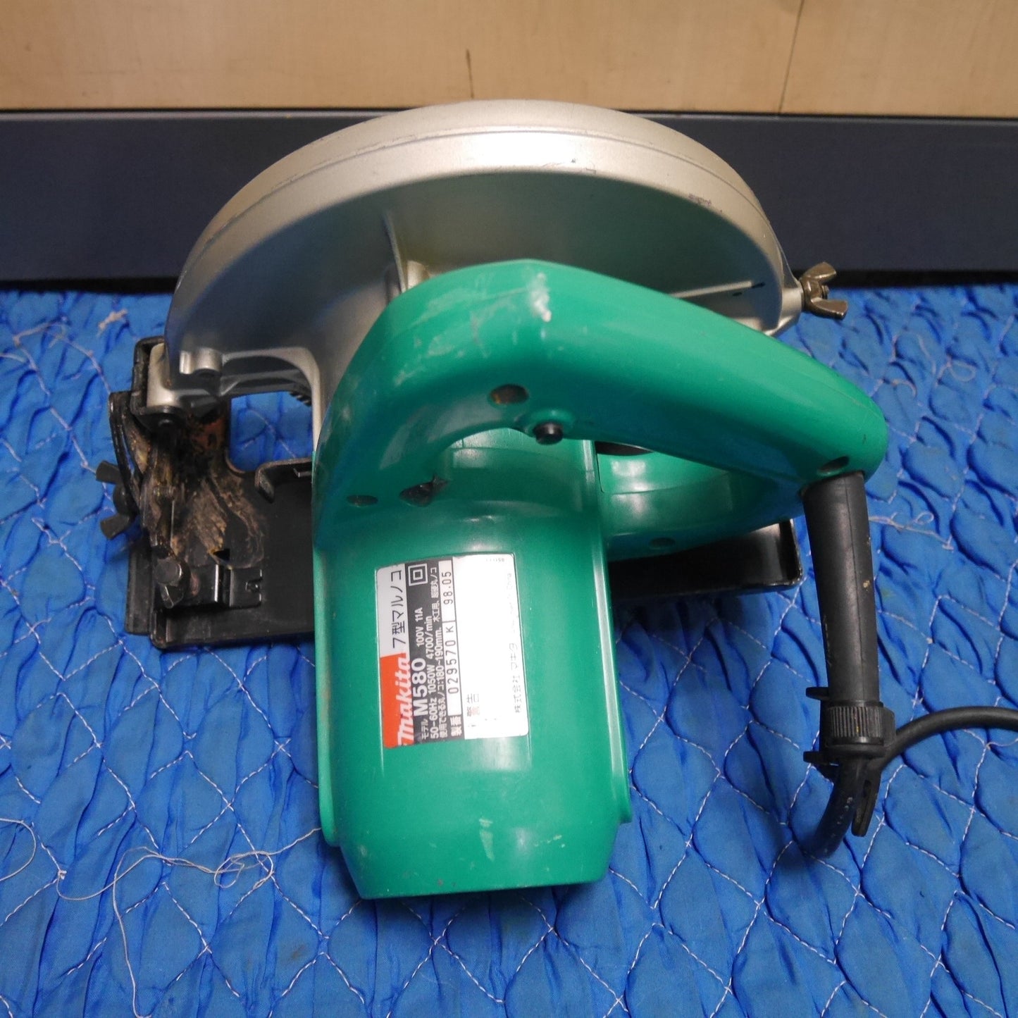 [送料無料] ☆マキタ 7型 マルノコ M580 電動 工具 切断機 丸のこ 丸ノコ 丸鋸 100V makita 木工用 コード式☆