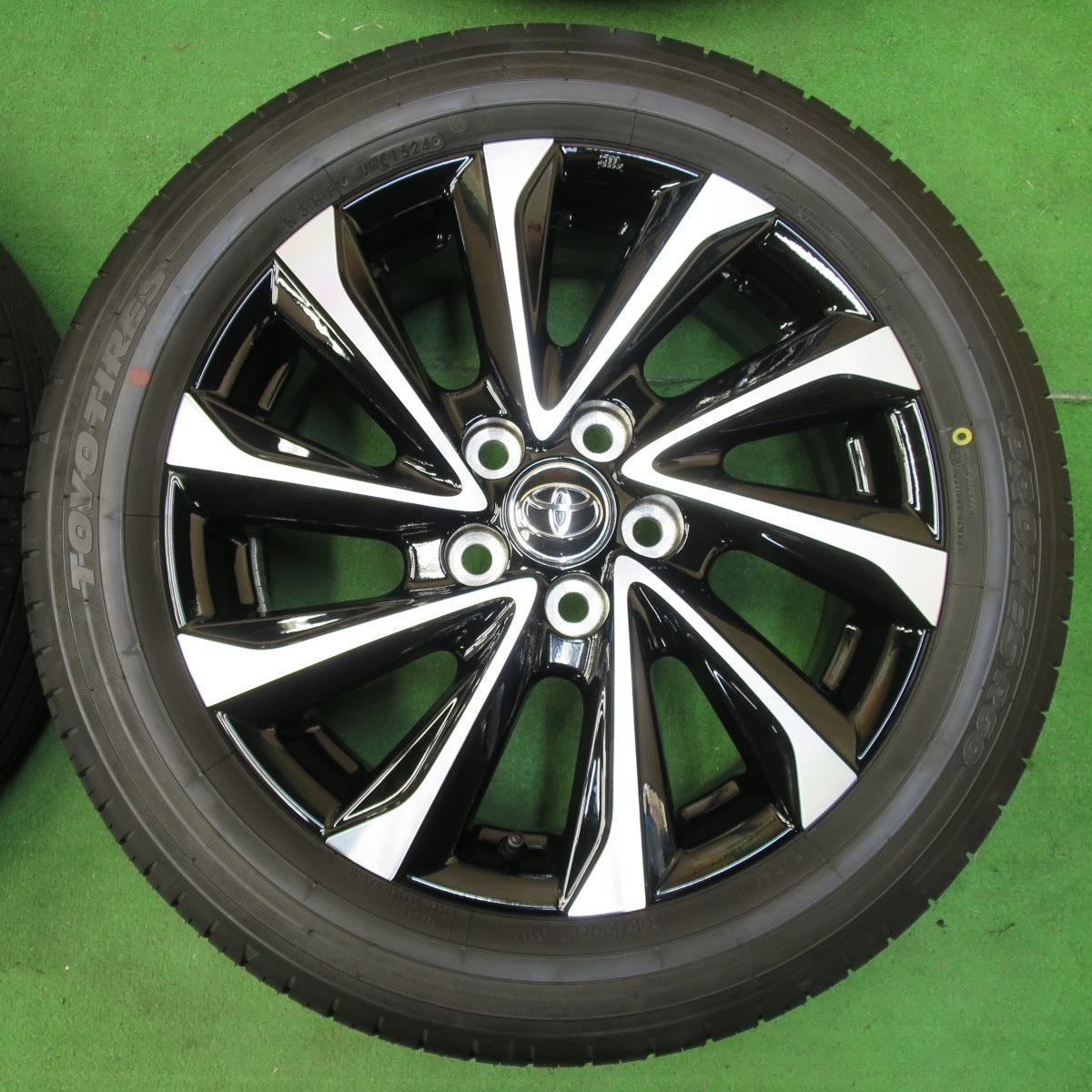 *送料無料* 新車外し！24年★トヨタ 90系 ノア ヴォクシー S-Z 純正 205/55R17 トーヨー プロクセス R60 17インチ PCD114.3/5H★4061808イノ
