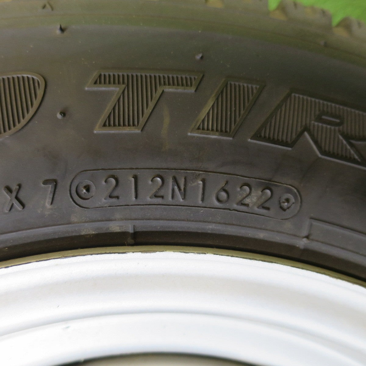 バリ溝！22年！キレイ！9.5分！1本★195/75R15 109/107N トーヨー デルベックス M935 DELVEX スチール ホイール 15インチ PCD139.7/6H★6012811ナス