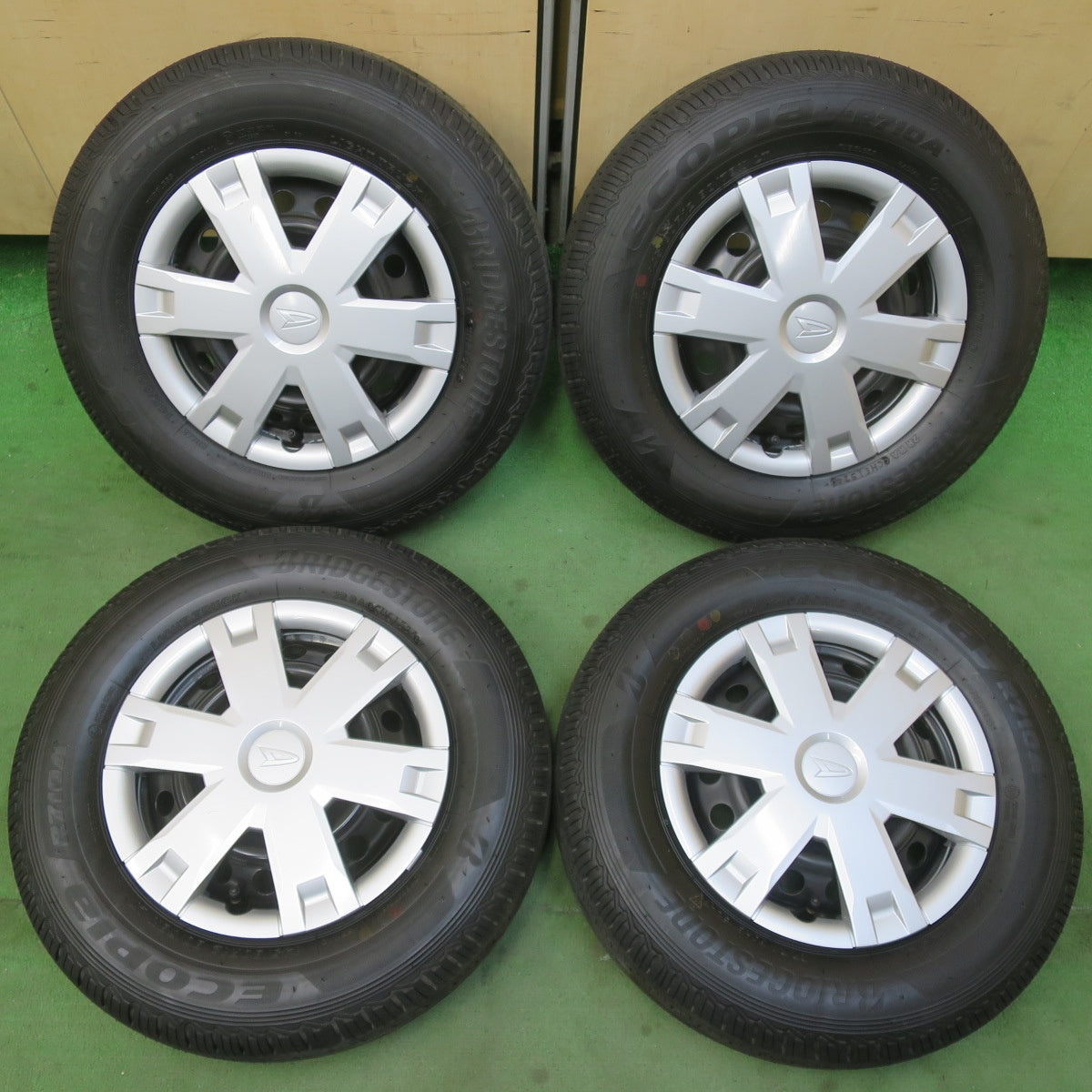 新車外し！24年★ダイハツ アトレー ハイゼット 等 純正 スチール 145/80R12 80/78N ブリヂストン エコピア R710A 12インチ PCD100/4H★6022810イノ