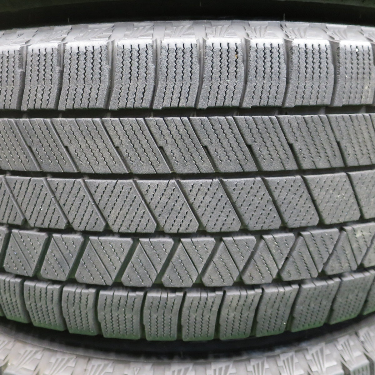 バリ溝！21年！キレイ！9分★ベンツ 等 Eurodesign EIGER 205/55R16 スタッドレス ブリヂストン ブリザック VRX3 16インチ ユーロデザイン アイガー PCD112/5H★5120303NKス