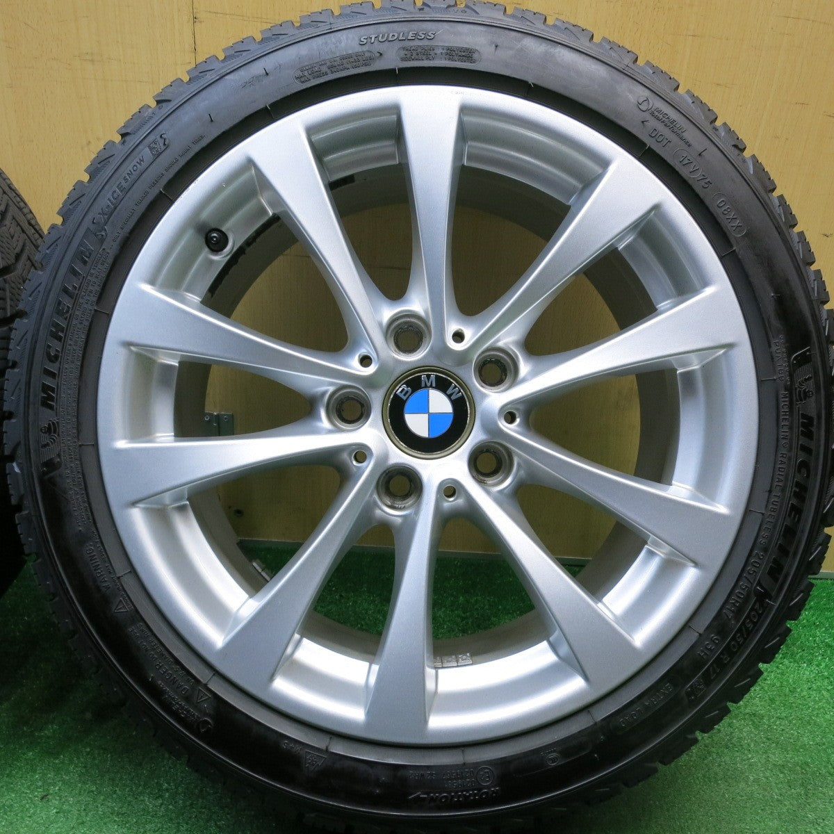 バリ溝！24年！9.5分★BMW 3シリーズ F30 F31 純正 205/50R17 スタッドレス ミシュラン X-ICE SNOW 17インチ PCD120/5H★5121319HAス