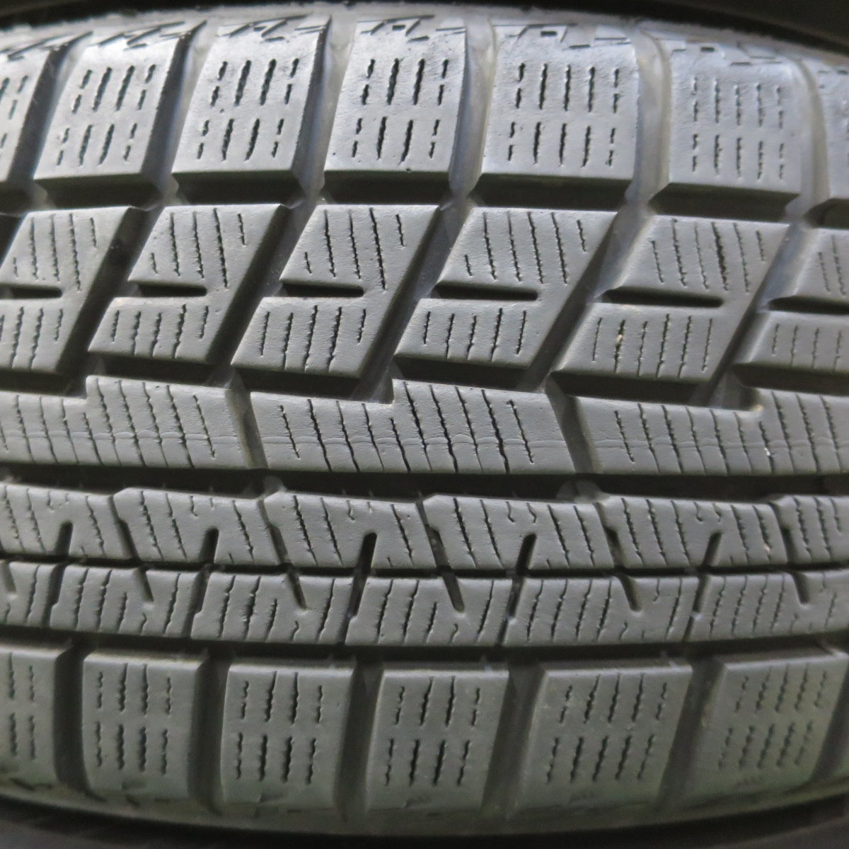 バリ溝！キレイ！9分★スタッドレス 175/65R14 ヨコハマ アイスガード iG60 S-HOLD 社外 アルミ 14インチ PCD100/4H★6052607イス