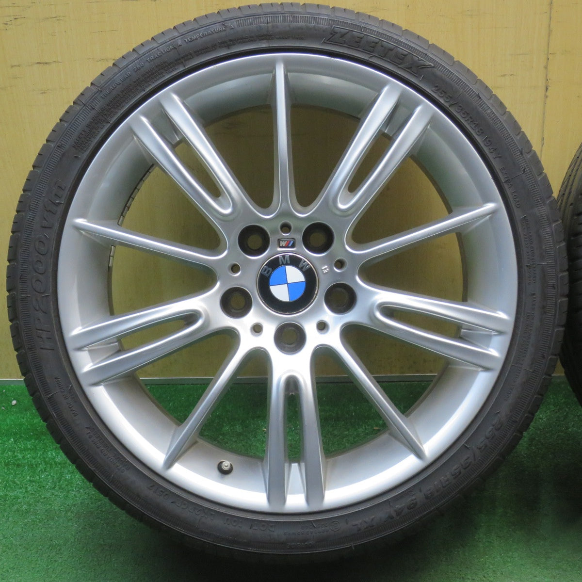 バリ溝！キレイ！8.5分★BMW 3シリーズ E90 Mスポーツ 純正 225/40R18 255/35R18 ジーテックス HP2000 vfm 18インチ PCD120/5H★6052003NJノ