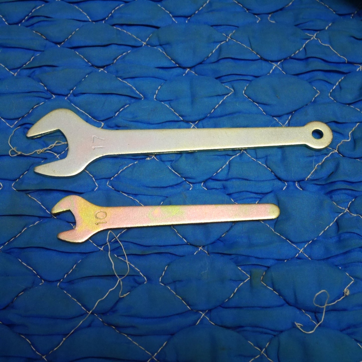 [送料無料] ダイス 付属付☆イクラ 電動 油圧式 パンチャー IS-18P 電動 工具 育良精機 コード式 ケース付き 穴あけ☆