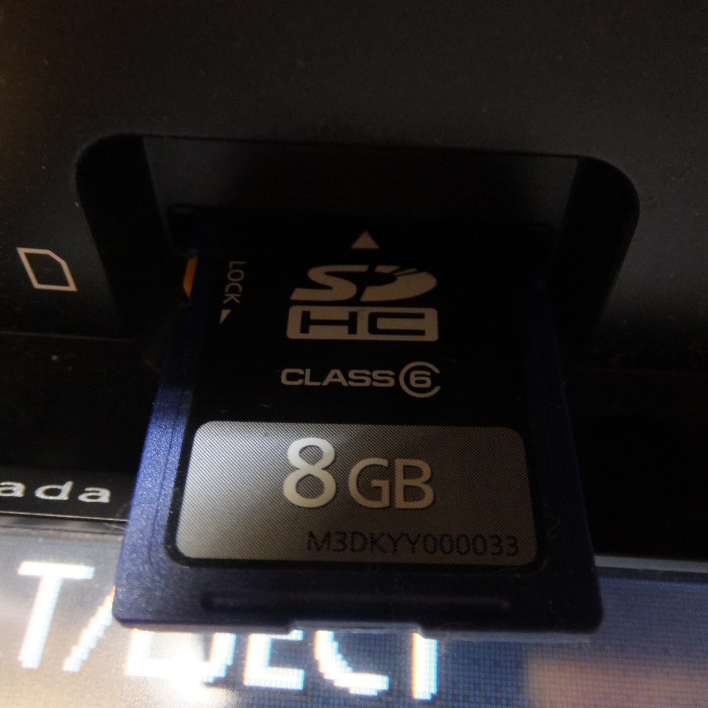 [送料無料] ★パナソニック Panasonic SDカーナビステーション Strada CN-MW250D[22]★