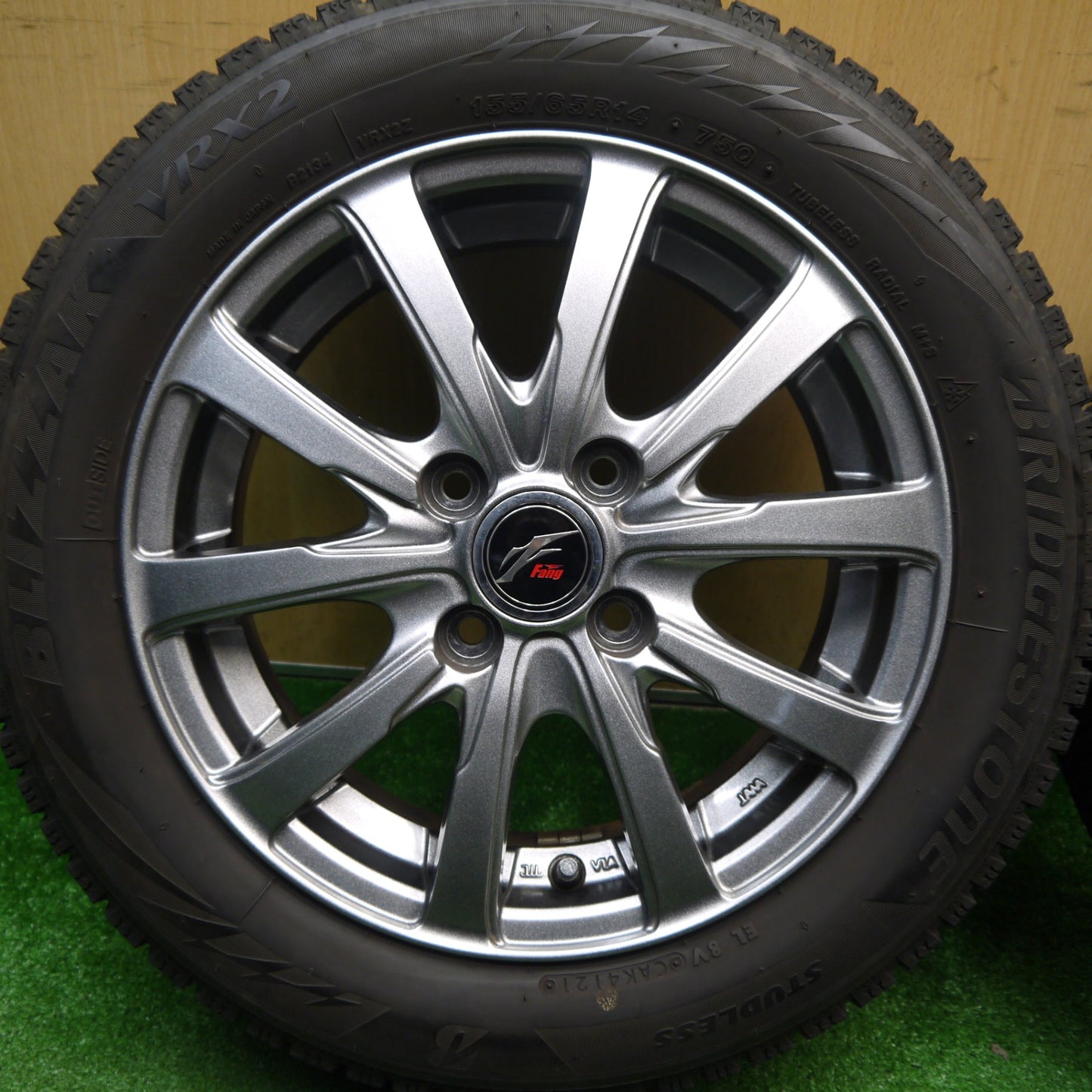 キレイ！21年★スタッドレス 155/65R14 ブリヂストン ブリザック VRX2 Fang ファング 14インチ PCD100/4H★5121703Hス
