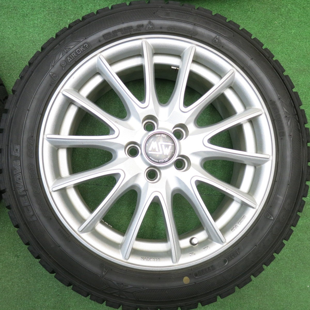 バリ溝！キレイ！9.5分★アウディ ワーゲン 等 O・Z MSW 86 205/50R16 スタッドレス グッドイヤー アイスナビ6 OZ 16インチ PCD100/5H★5120602HAス