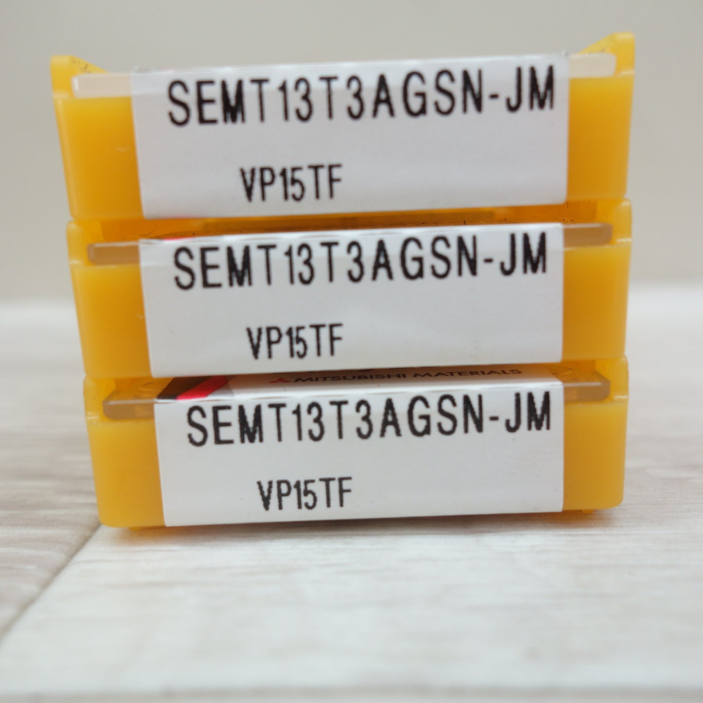 [送料無料] 未使用！3点セット☆三菱 マテリアル チップ SEMT13T3AGSN-JM VP15TF フライス カッター☆