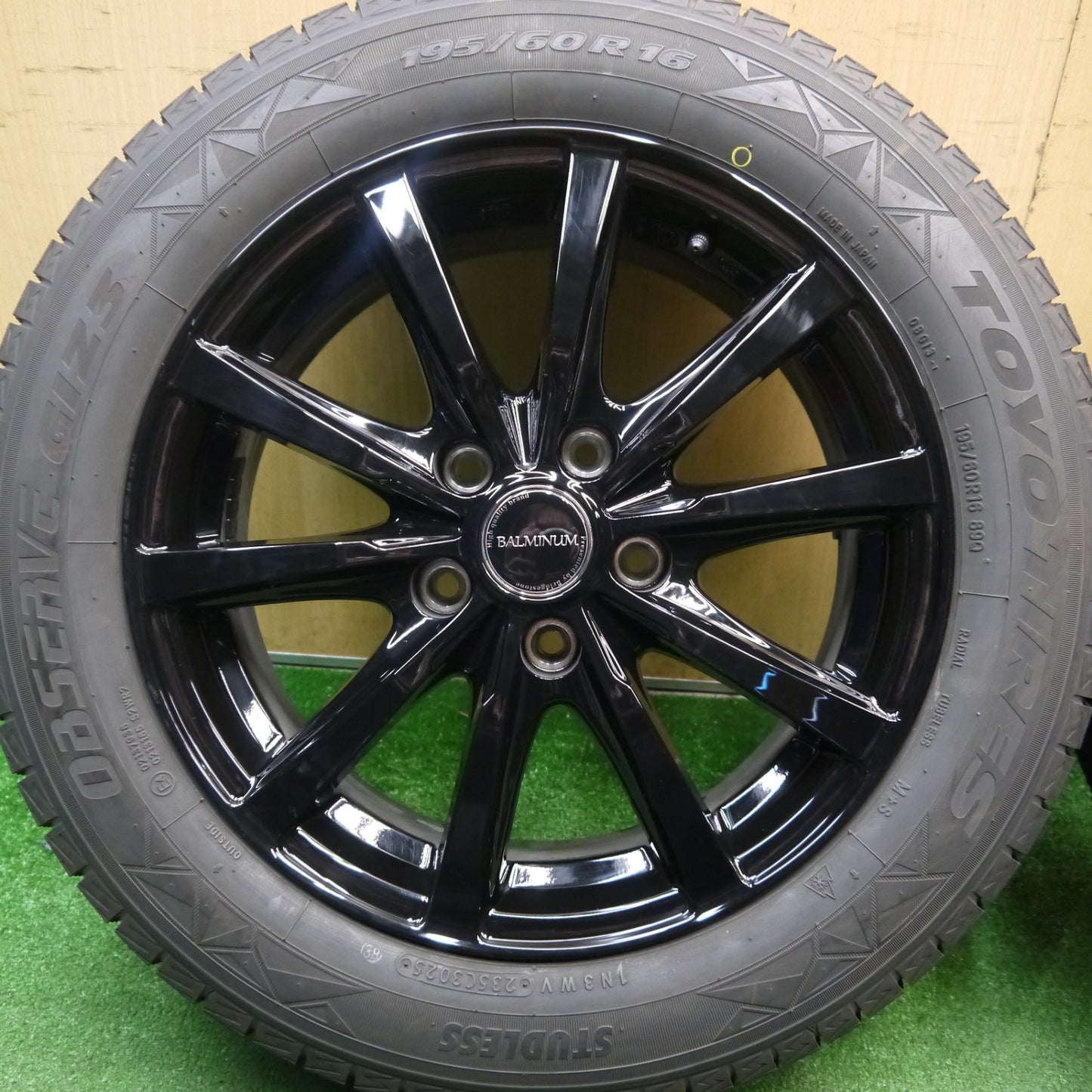 ほぼ未使用！25年！キレイ★スタッドレス 195/60R16 トーヨー オブザーブ GIZ3 BALMINUM LS10﻿ バルミナ 16インチ PCD114.3/5H★6030202Hス